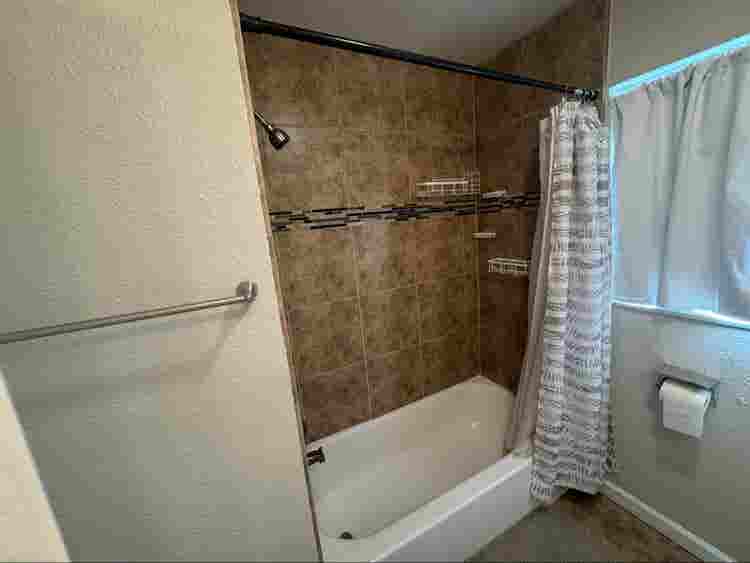 Large Stockton Room for Rent