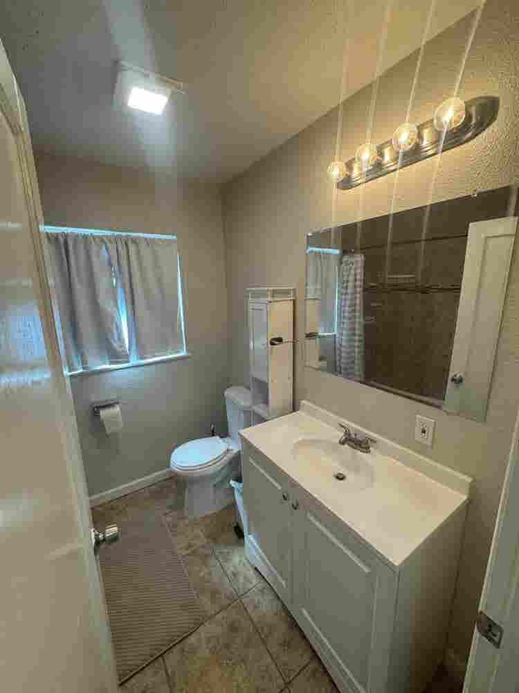 Large Stockton Room for Rent