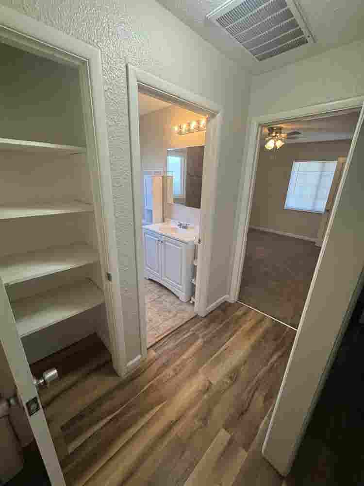 Large Stockton Room for Rent