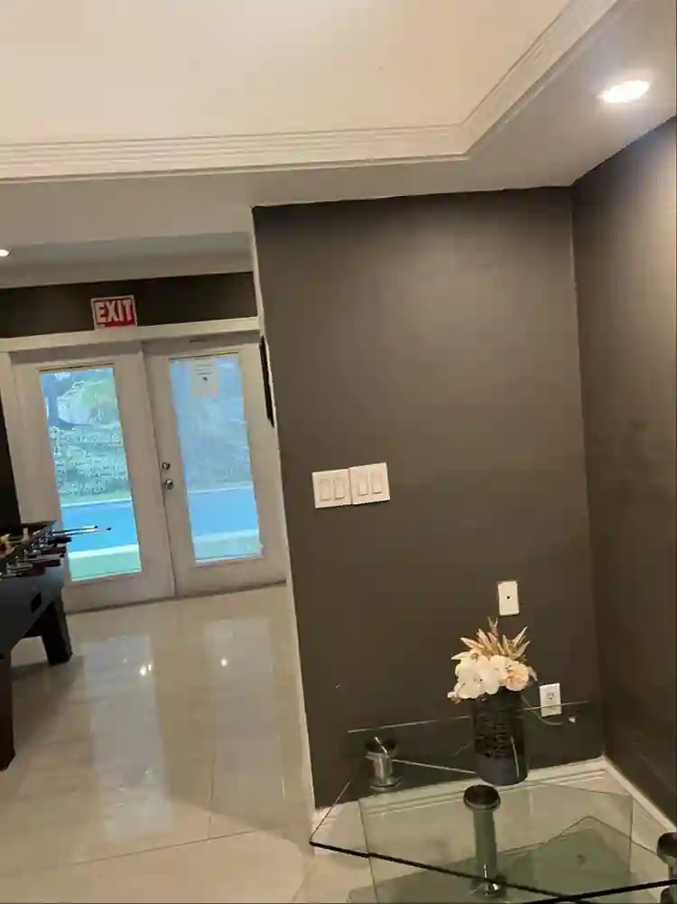 Room Near Aventura Mall