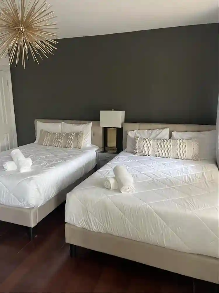 Room Near Aventura Mall