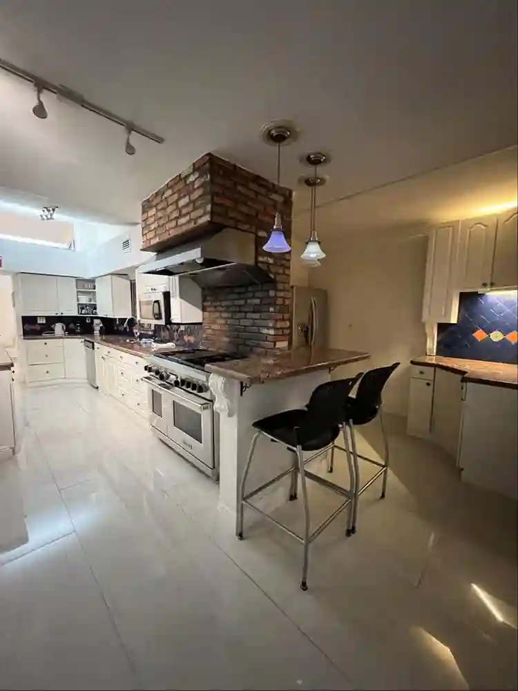 Room Near Aventura Mall