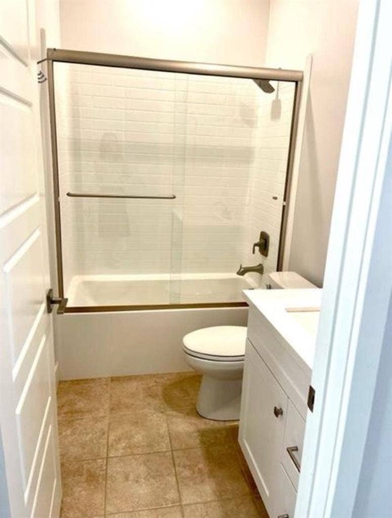 Room with own bathroom and shower