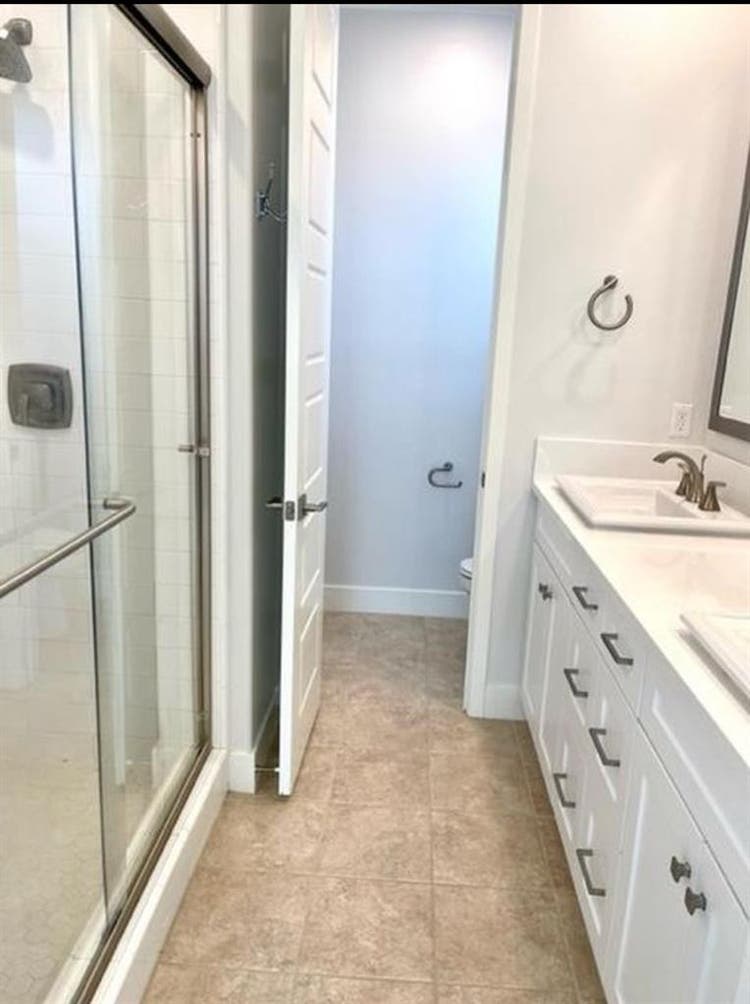 Room with own bathroom and shower