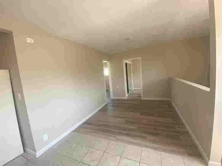 2Bd apartment on 2nd floor for rent