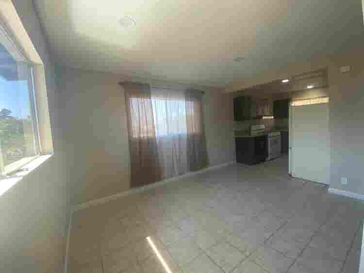 2Bd apartment on 2nd floor for rent