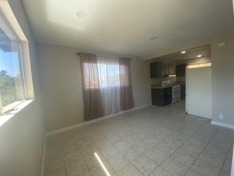 2Bd apartment on 2nd floor for rent