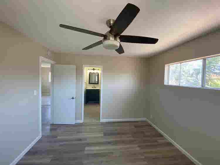 2Bd apartment on 2nd floor for rent