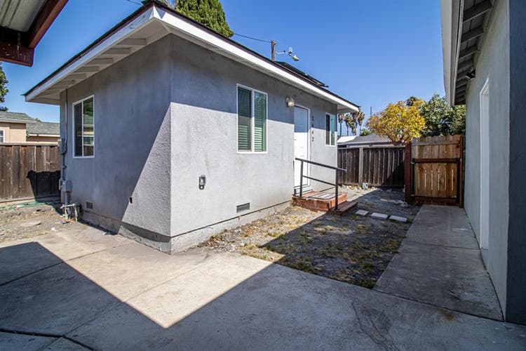 1 BR in SANTA CLARA