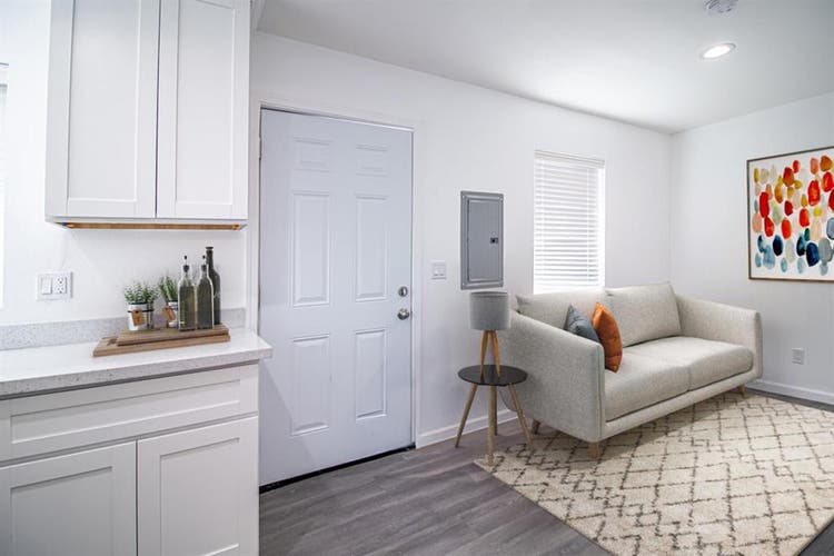 1 BR in SANTA CLARA