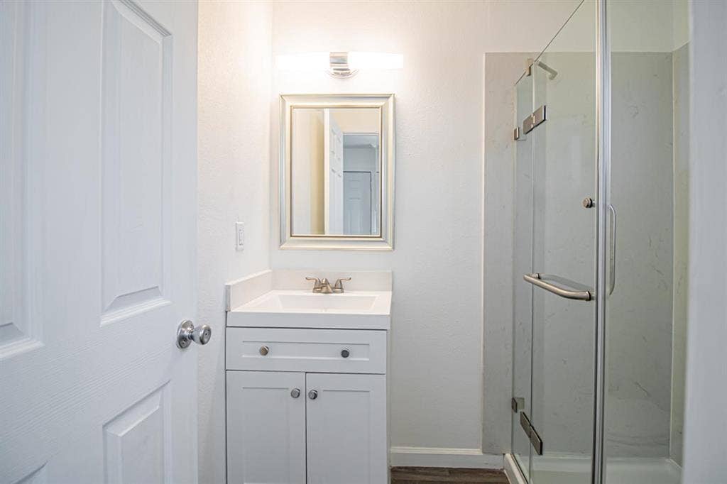1 BR in SANTA CLARA