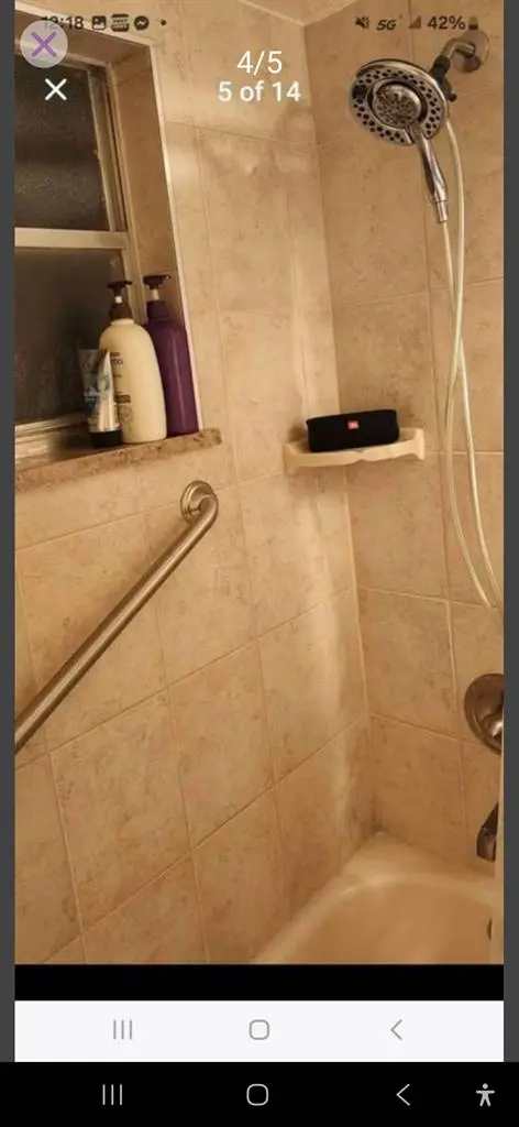 Peaceful room in N Hunters Creek