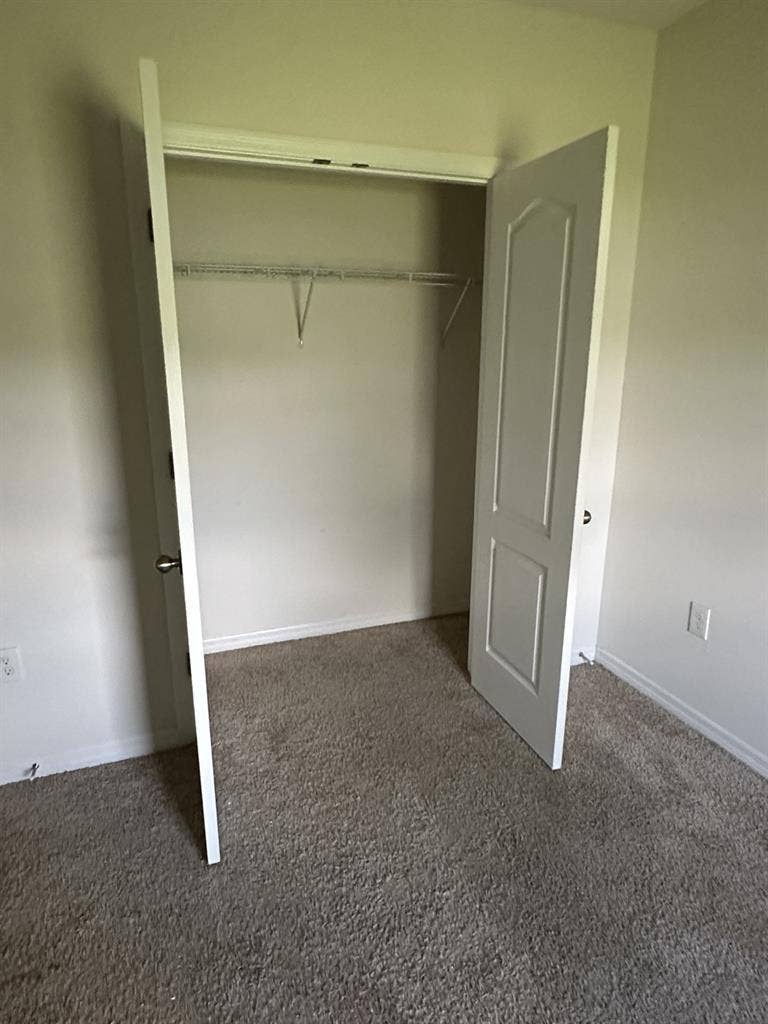 Private Room w Private 
Bathroom