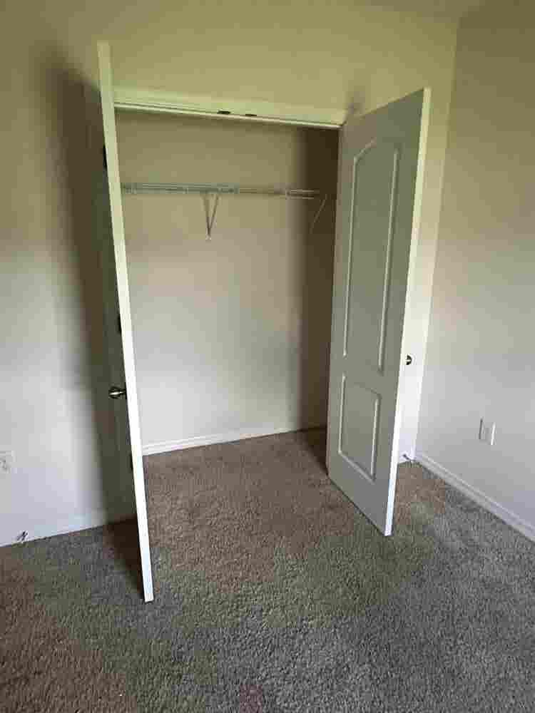 Private Room w Private 
Bathroom
