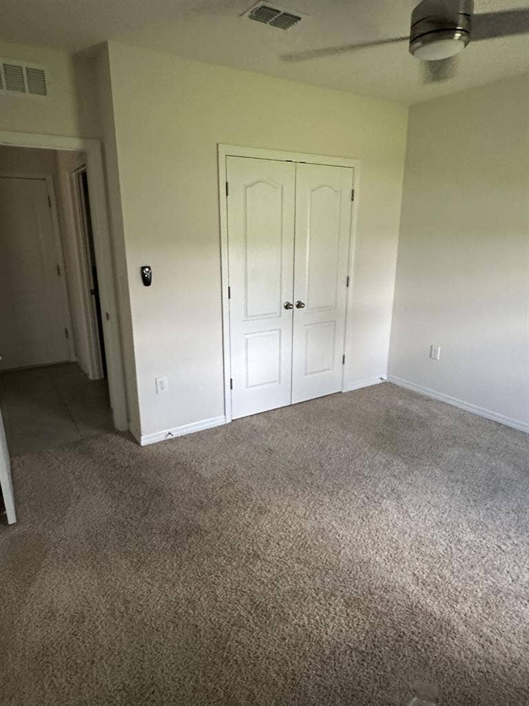 Private Room w Private 
Bathroom