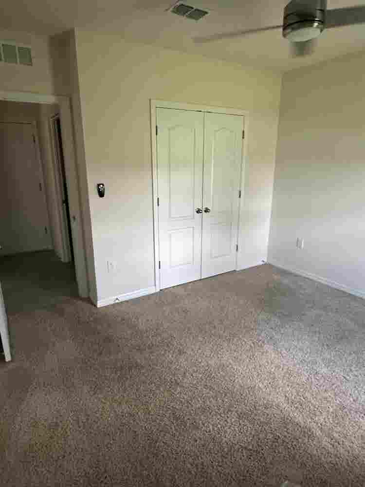 Private Room w Private 
Bathroom