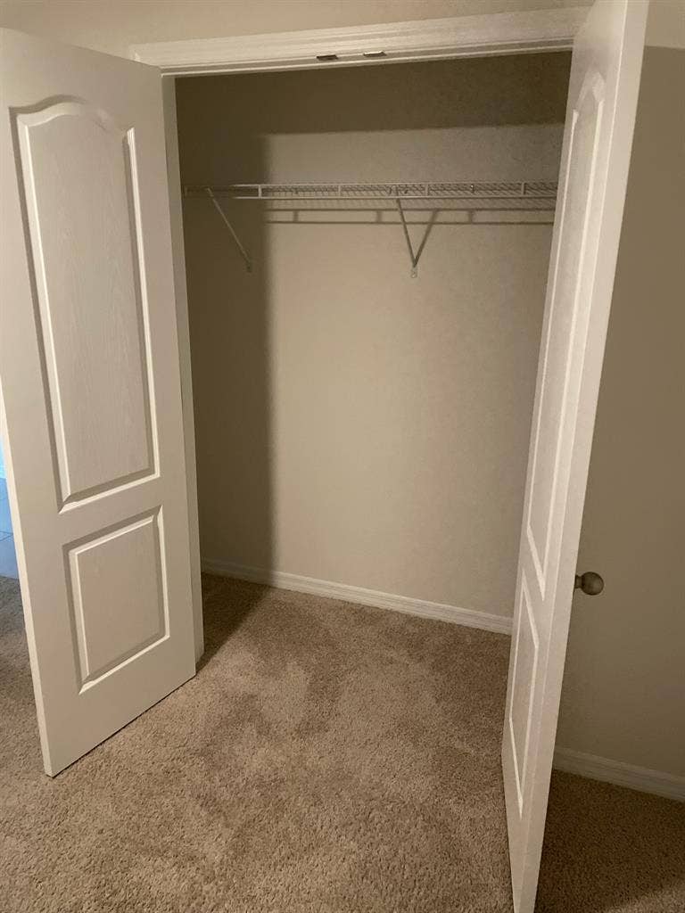 Private Room w Private 
Bathroom