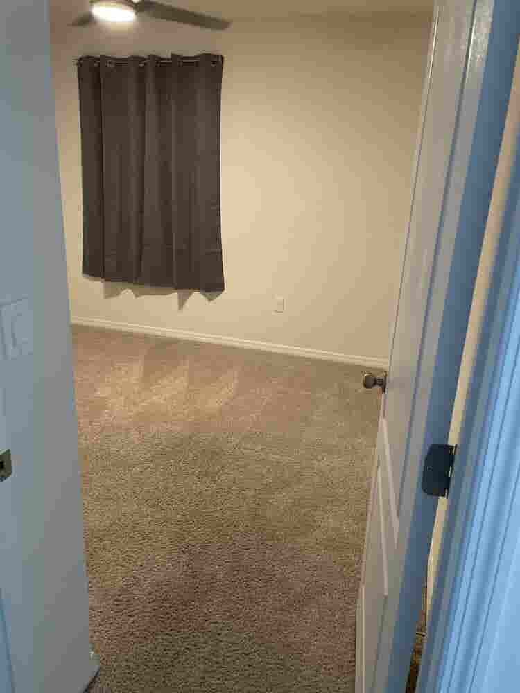 Private Room w Private 
Bathroom