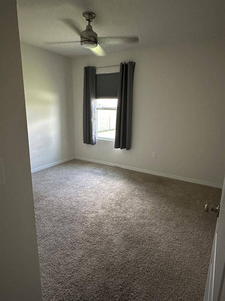 Private Room w Private 
Bathroom