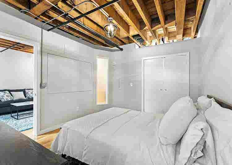 Chic 1-Bedroom Modern Comforts