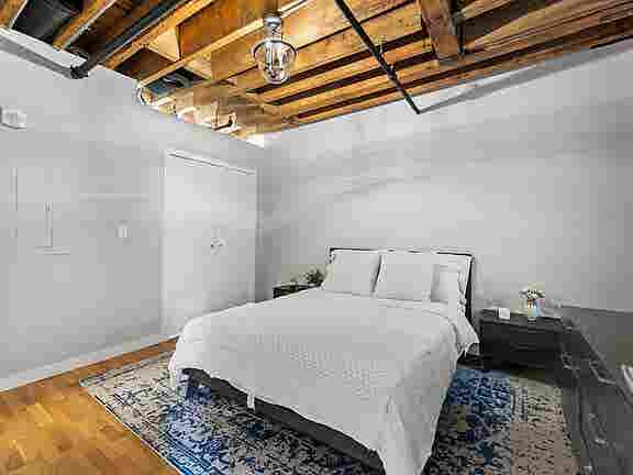 Chic 1-Bedroom Modern Comforts