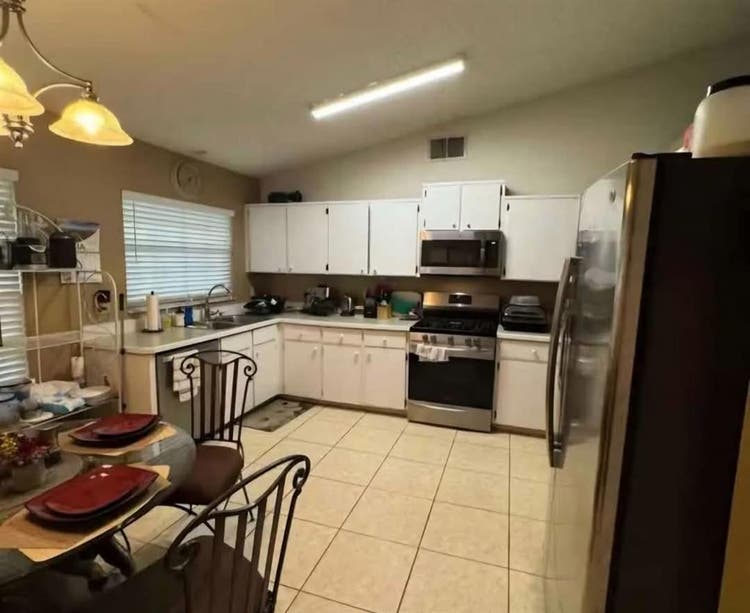 Peaceful room for rent
