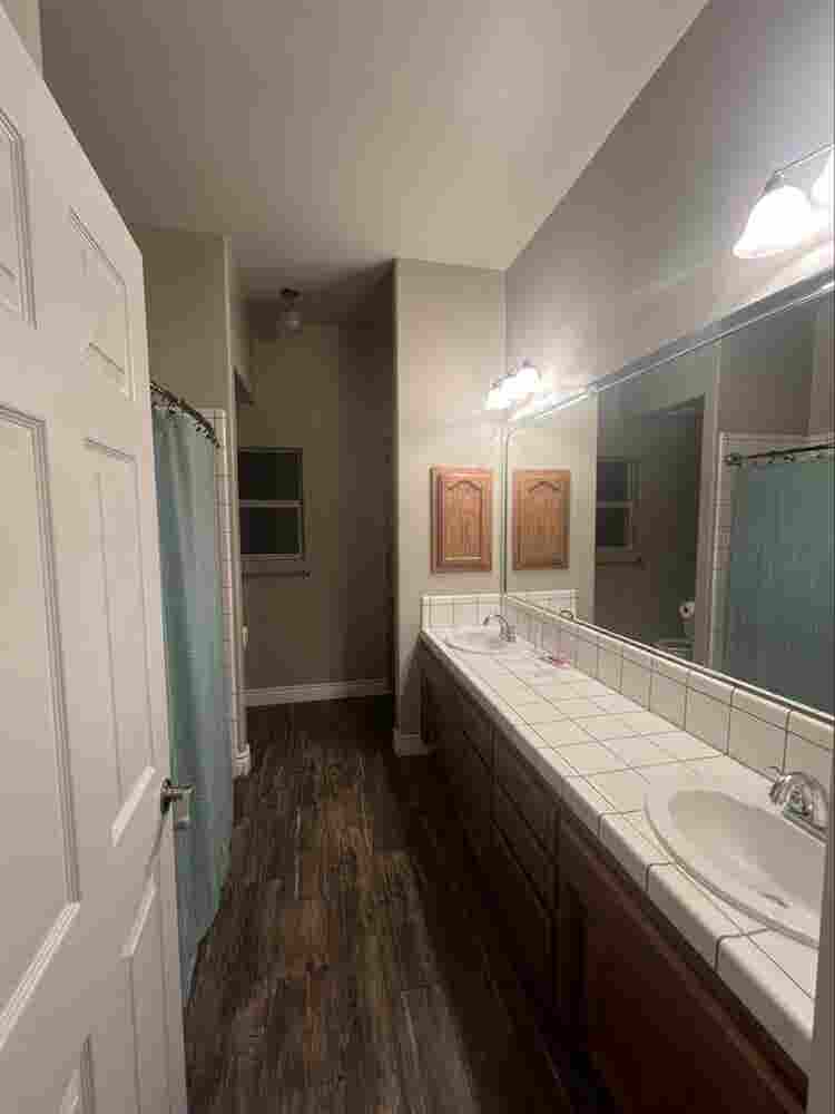 2 rooms for rent