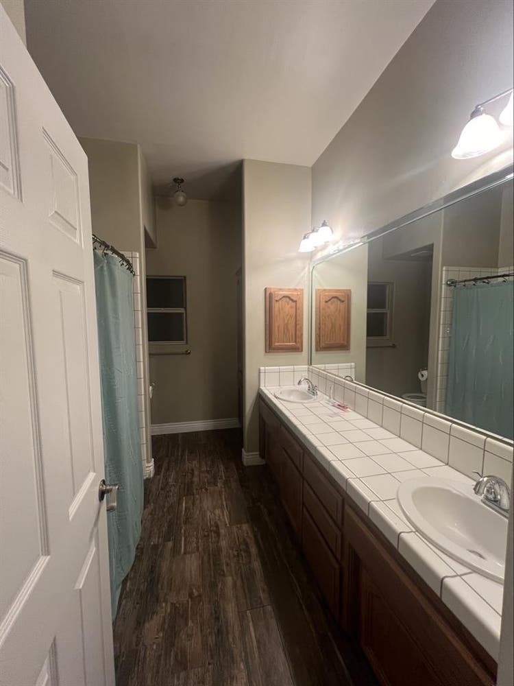 2 rooms for rent