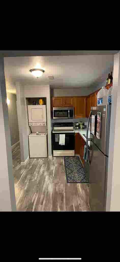 Need a roommate to move in