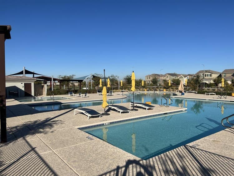 Beautiful Avondale New home