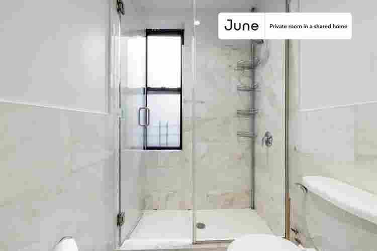 2 BR in New York City