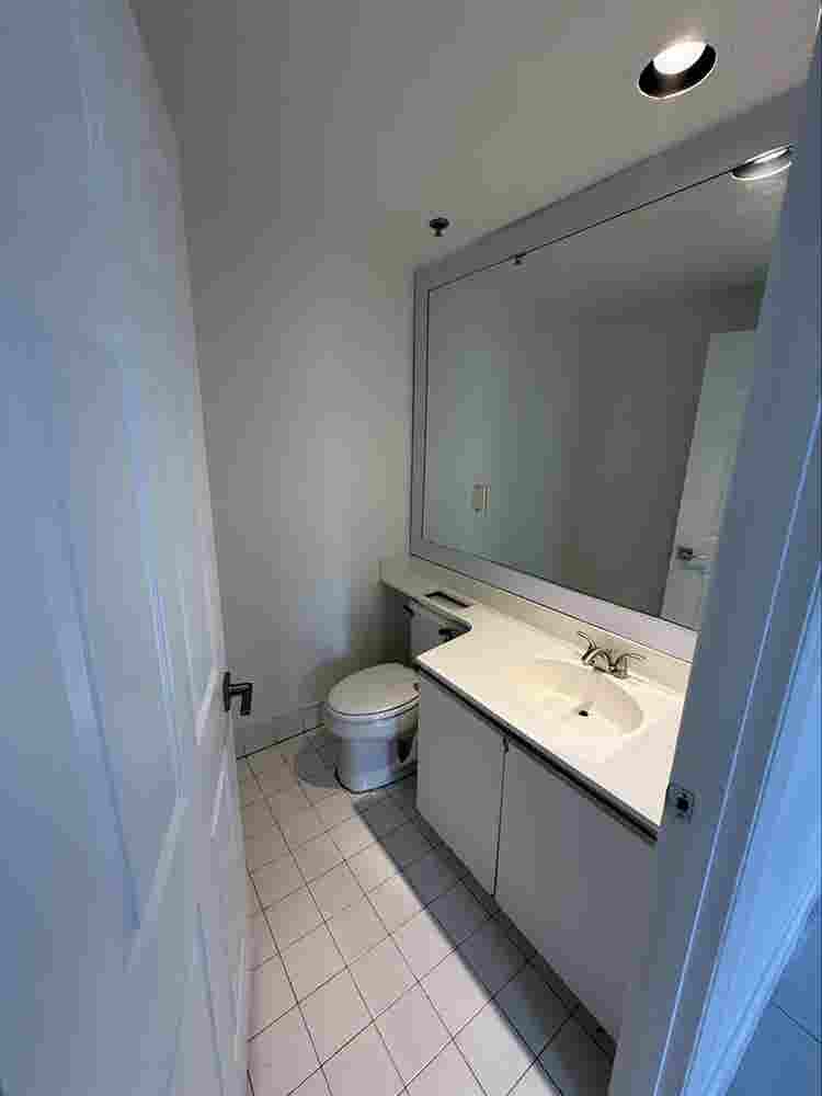 in aventura prime location!