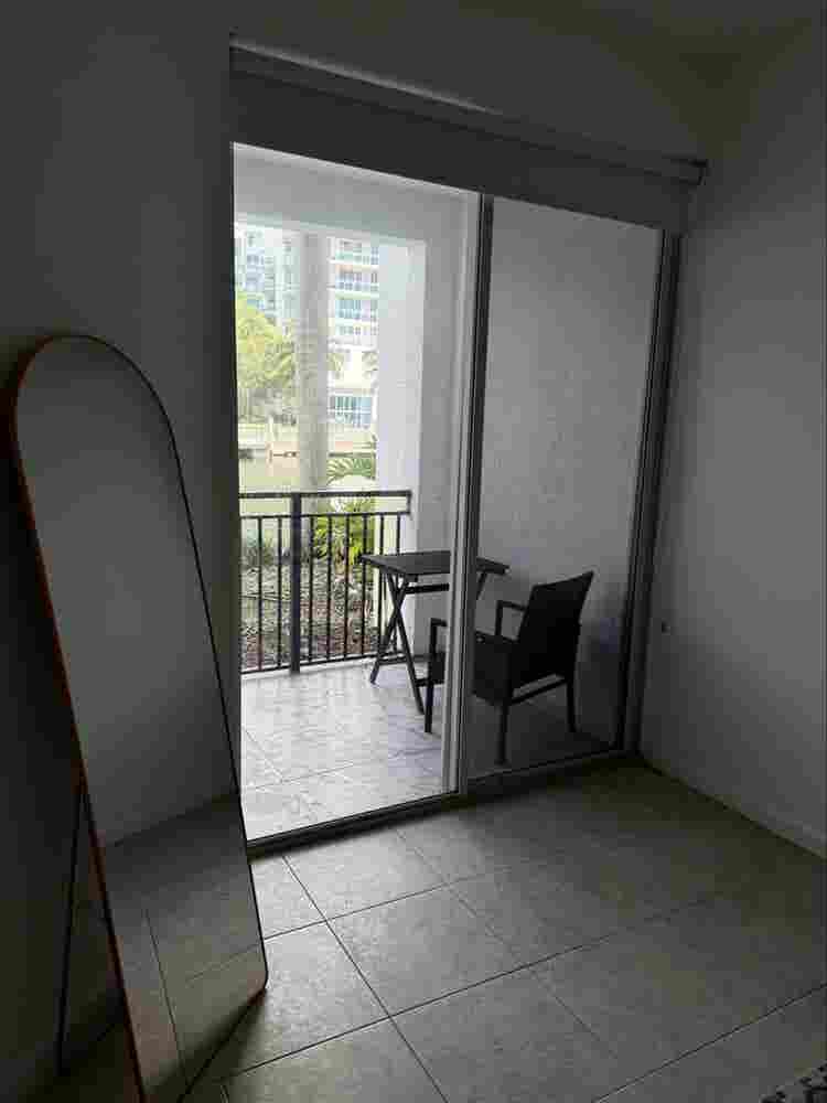 in aventura prime location!