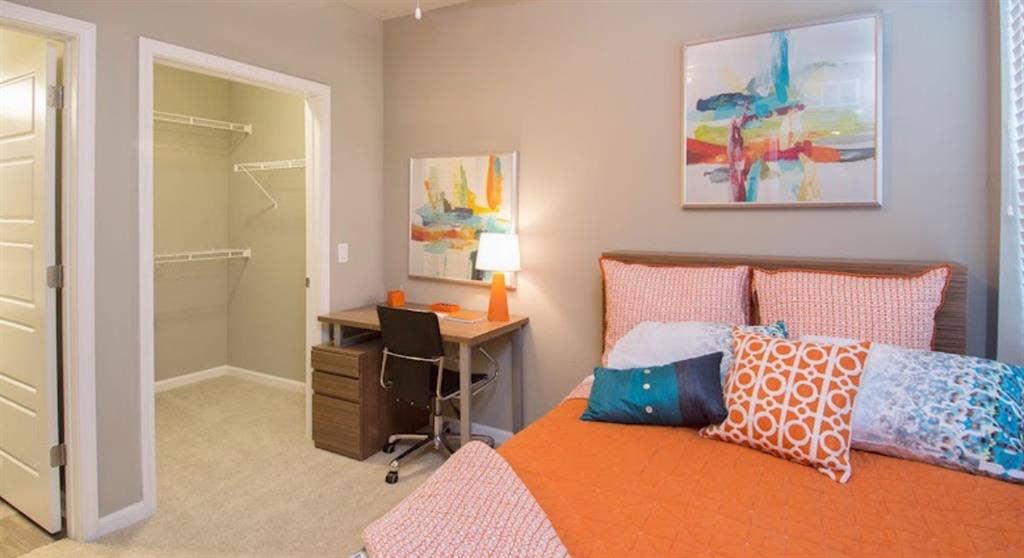 URGENT SUBLEASING!(Male) $/month