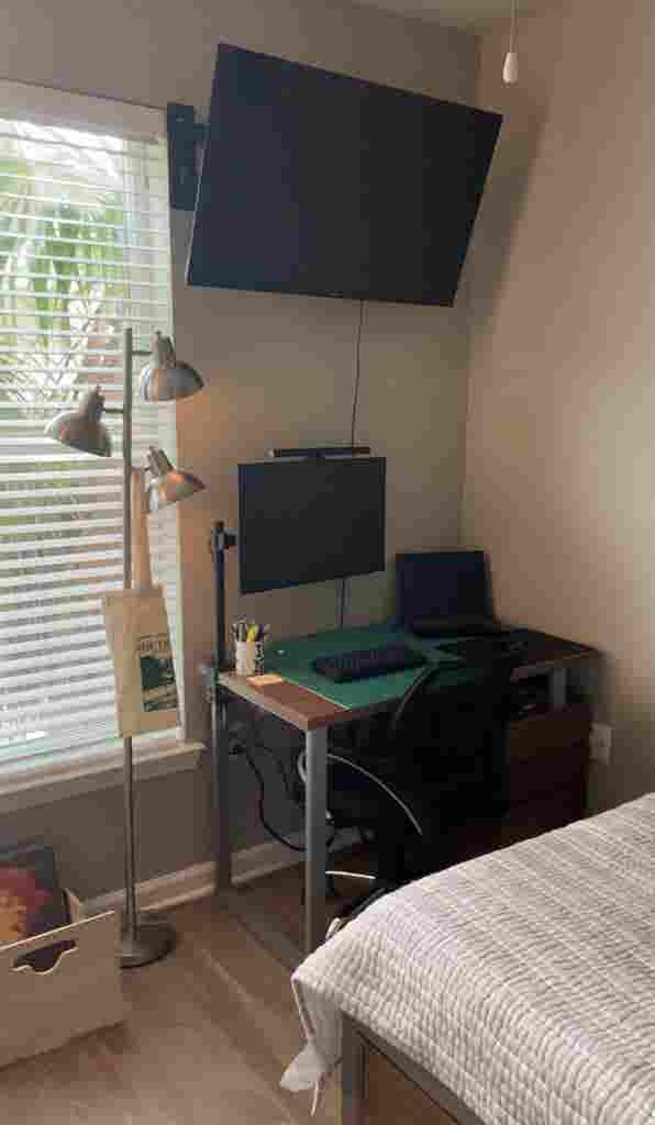 URGENT SUBLEASING!(Male) $/month