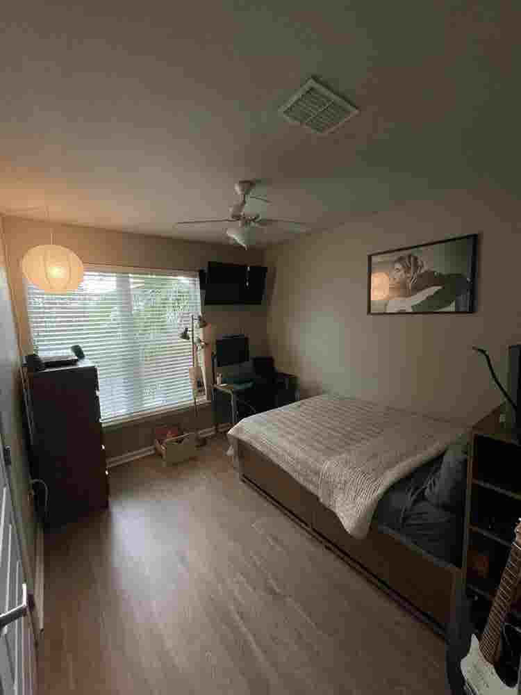 URGENT SUBLEASING!(Male) $/month