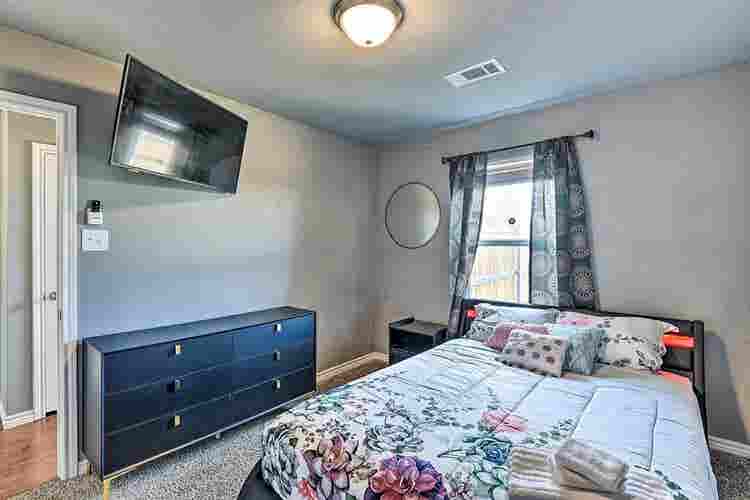 4 BR in Lancaster