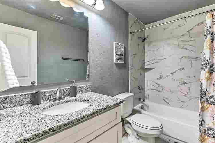 4 BR in Lancaster