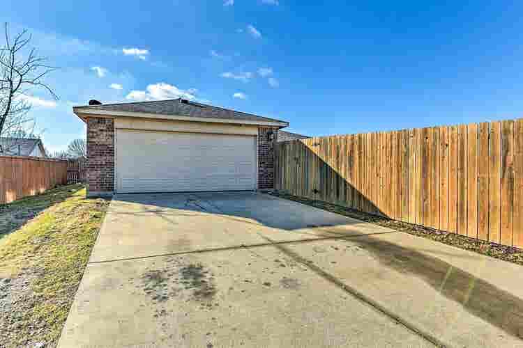 4 BR in Lancaster