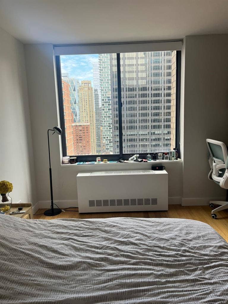 ✨Sunny True Bedroom in Midtown✨