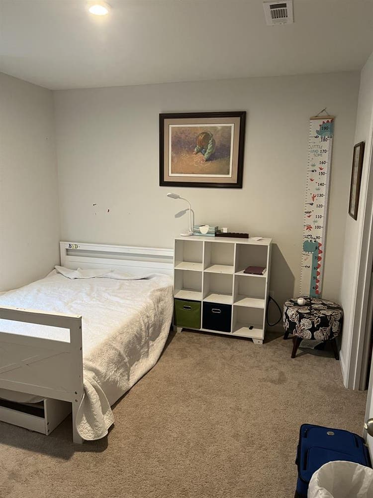 Room and walk in closet