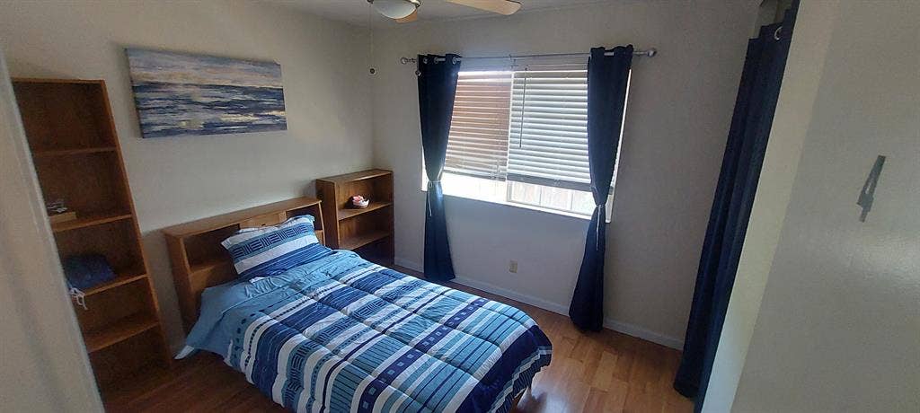 Furnished room in South Sacramento