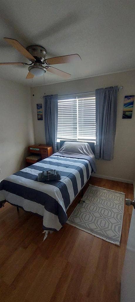 Furnished room in South Sacramento