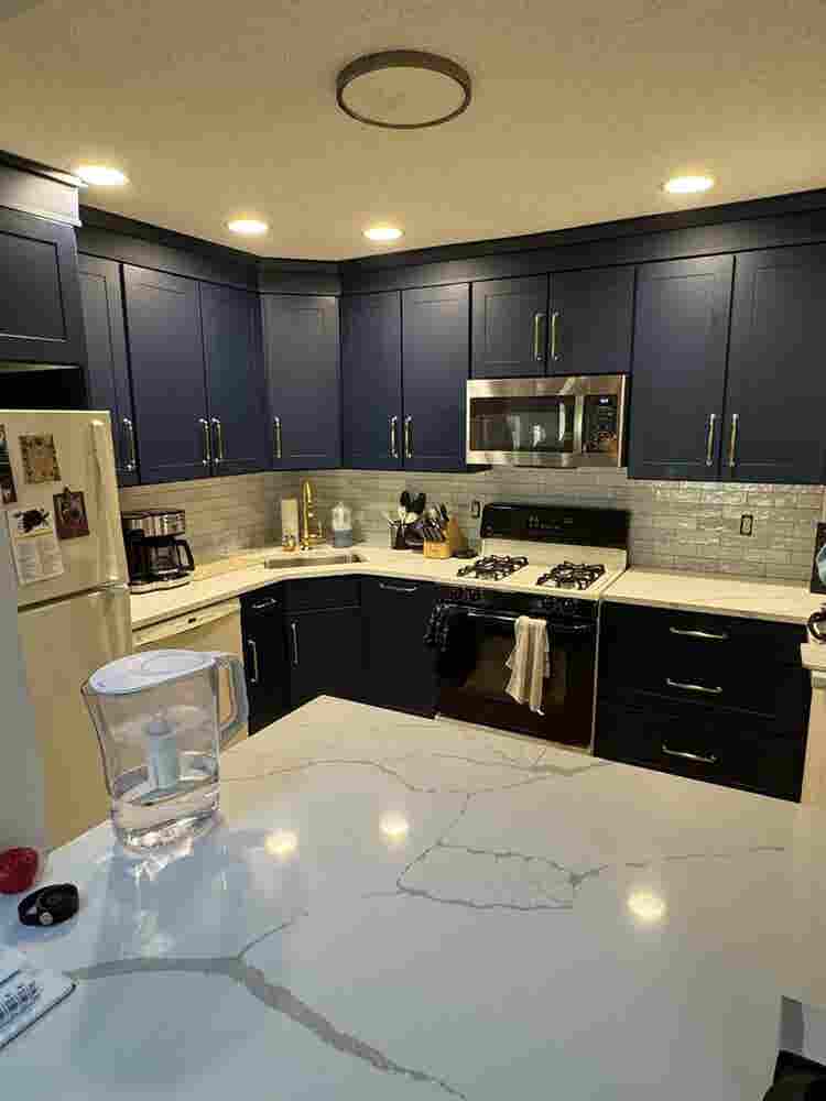 Looking for Roommate Bath