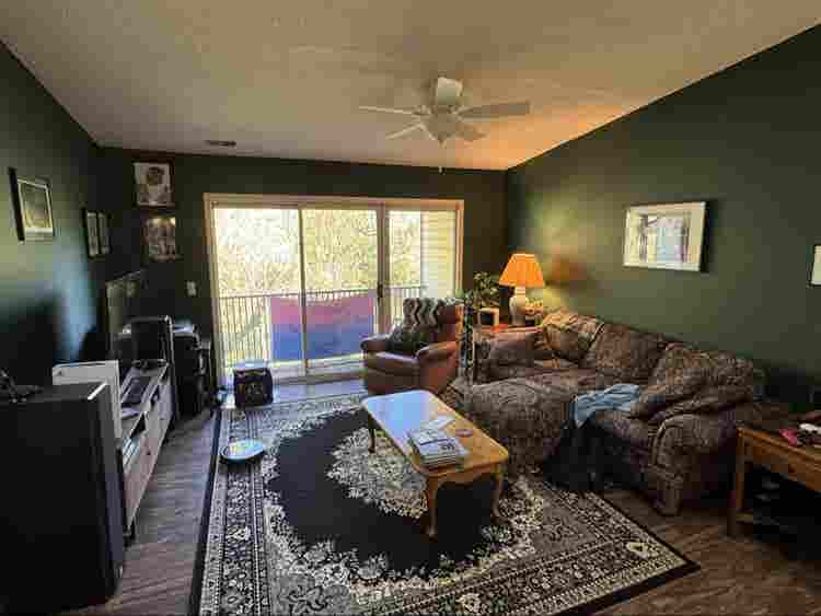 Looking for Roommate Bath