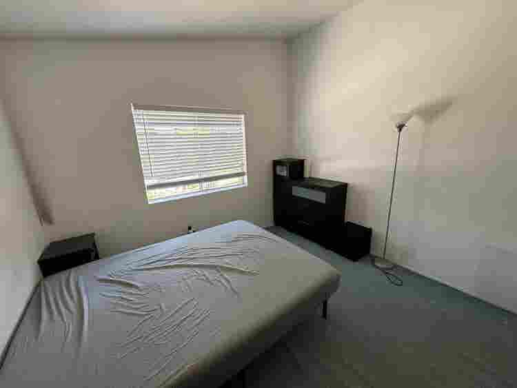Room for rent in a House
