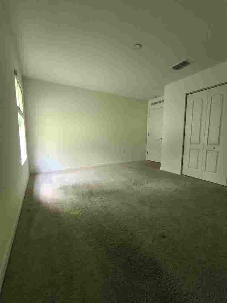 Quiet room for rent.