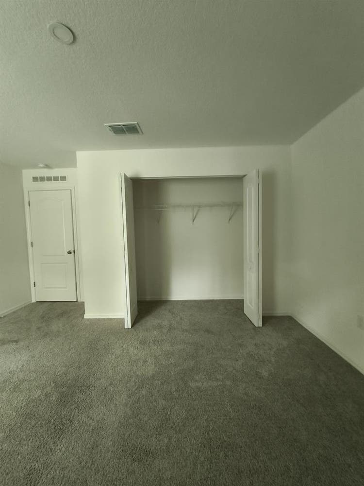 Quiet room for rent.
