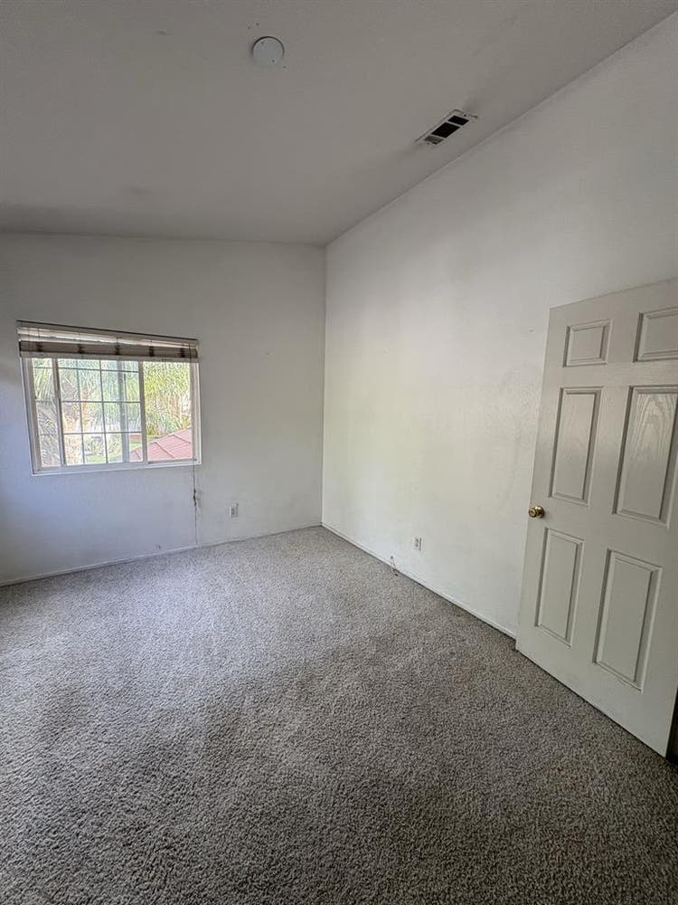 Spacious & Private Room in Murrieta