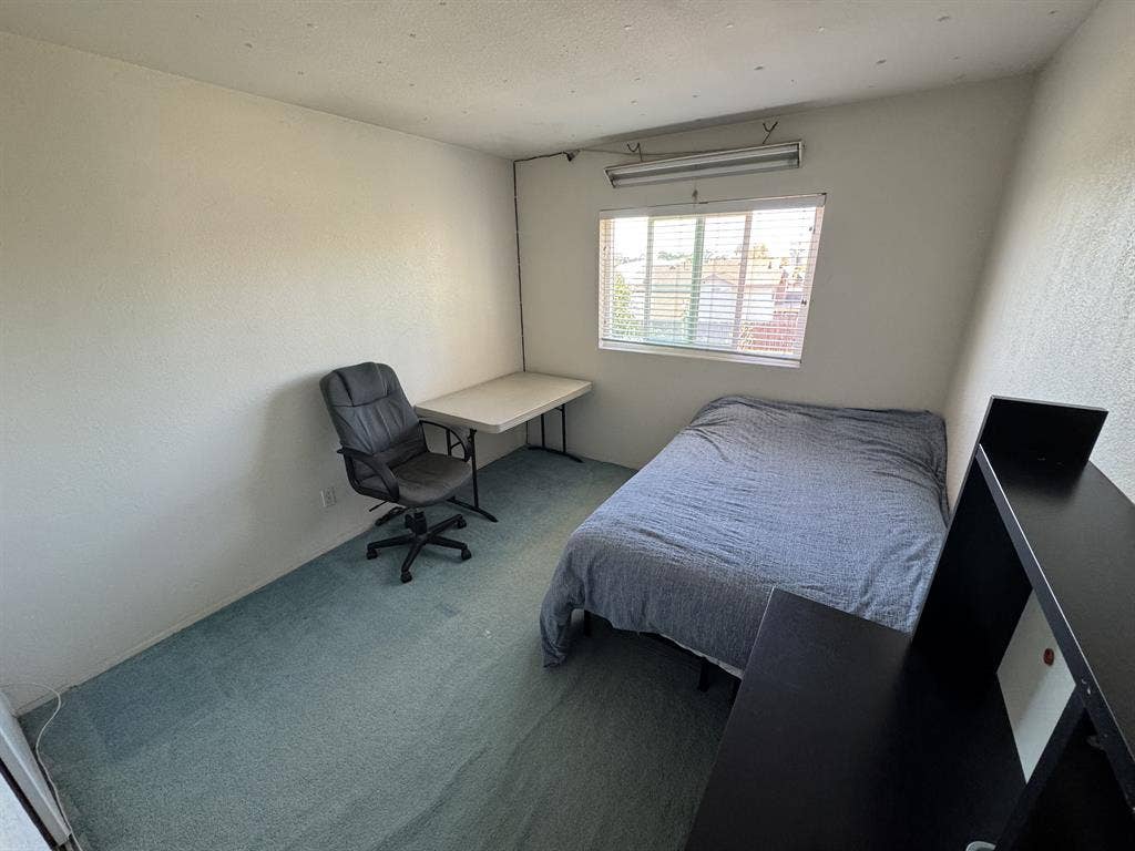 Room for rent in a house